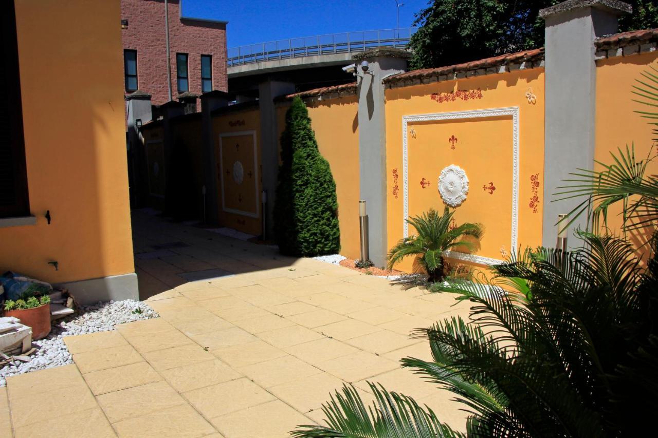 Exclusive Passion Bed & Breakfast Rho Exterior photo