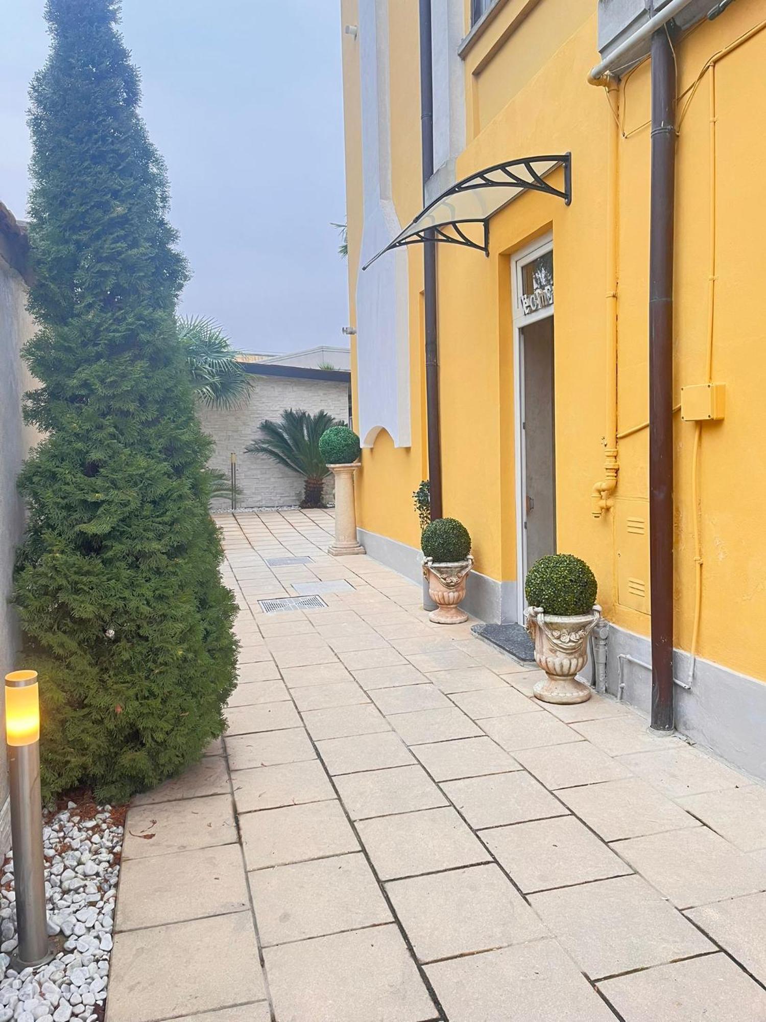 Exclusive Passion Bed & Breakfast Rho Exterior photo