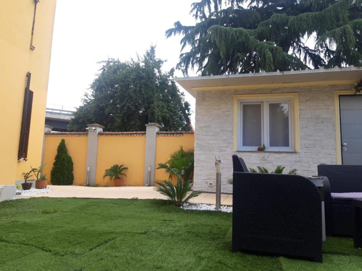 Exclusive Passion Bed & Breakfast Rho Exterior photo